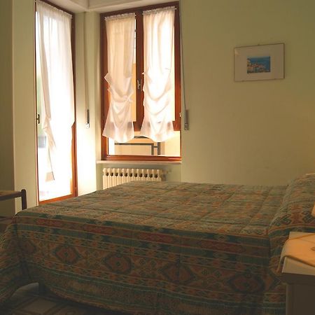 La Terrazza Tra Pini E Mare Apartment San Bartolomeo Al Mare Room photo